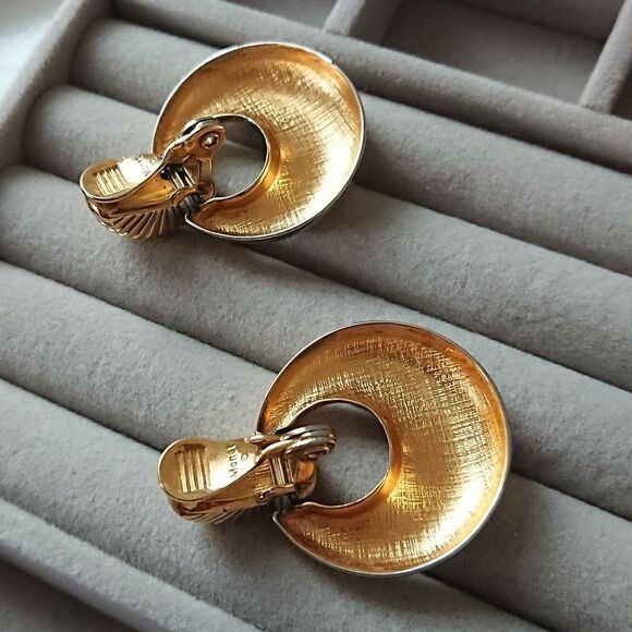 Vintage Big Monet Doorknocker Statement – Clip On Earrings - Picture 7 of 10